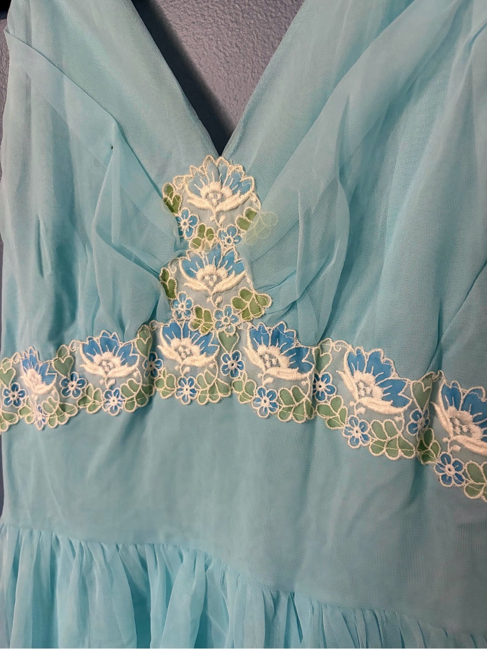 Vintage fairy slip dress with floral appliqué - Picture 5 of 12